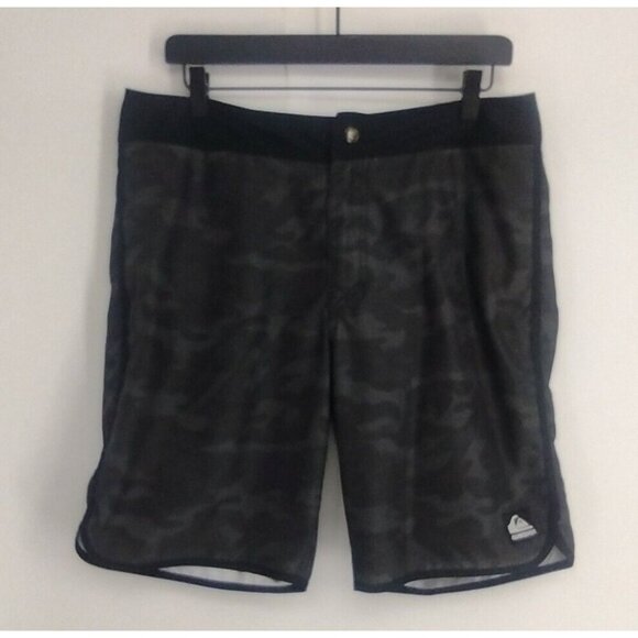 Quiksilver Amphibians Camo Black Gray Swim Surf Summer Hybrid Boardshorts Men 32 - Picture 1 of 8